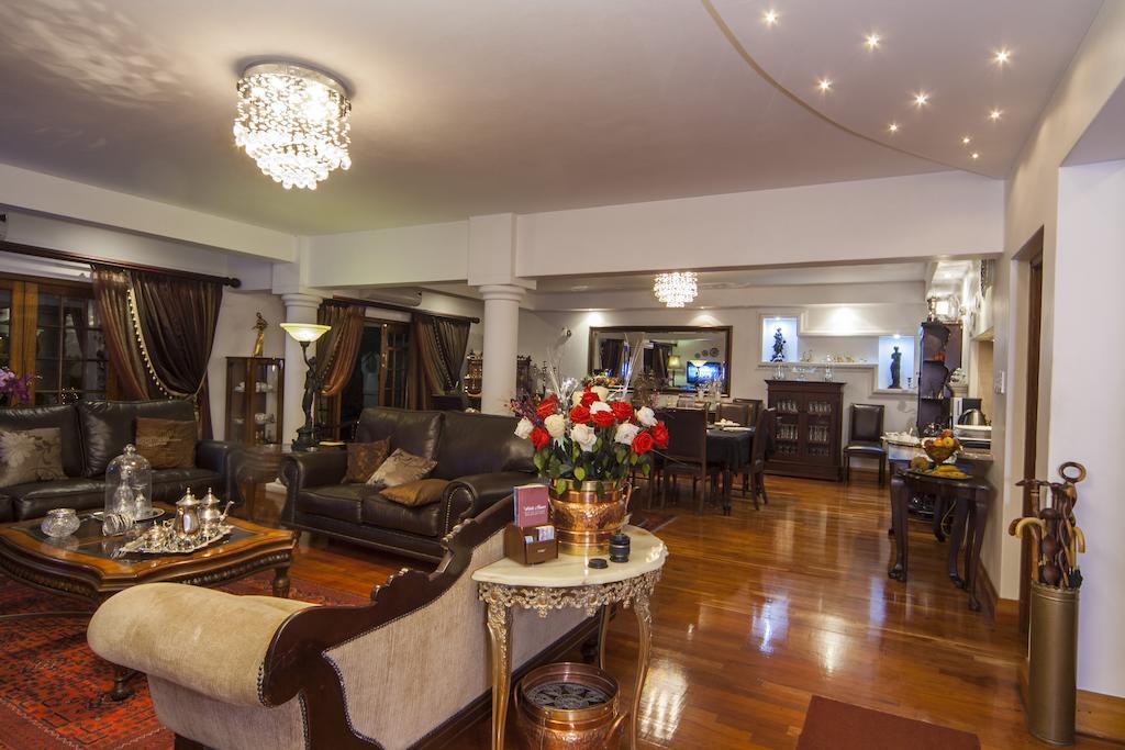 Aristo Manor Hotel Richards Bay Exterior photo